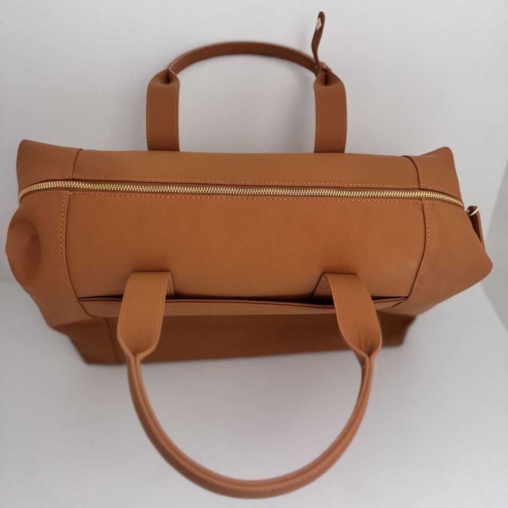 EUC Joyway Vegan Leather Travel Duffel w/ Pouch - Weekender Metro Style Carry On - Picture 9 of 13
